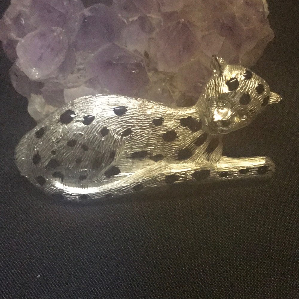 Brooch - Picture 3 of 3